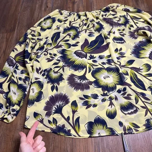Ann Taylor LARGE sheer yellow floral long sleeve blouse - Picture 7 of 12
